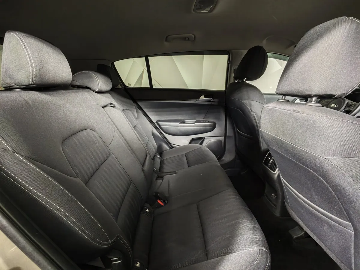 Kia Sportage 2.0 MT (150 л.с.) Classic Коричневый в АВИЛОН. Слайд №15