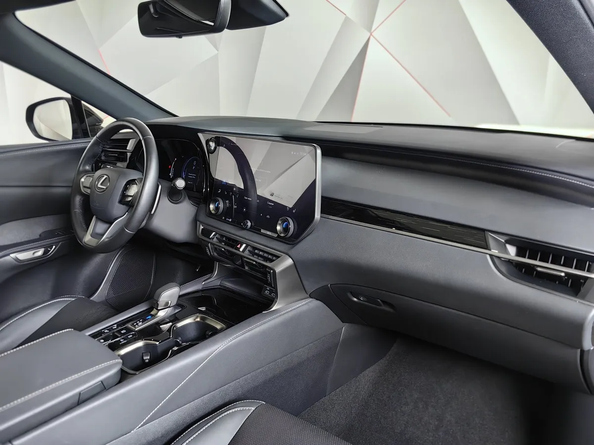 Lexus RX 350 AT AWD (279 л.с.) Executive Черный в АВИЛОН. Слайд №12