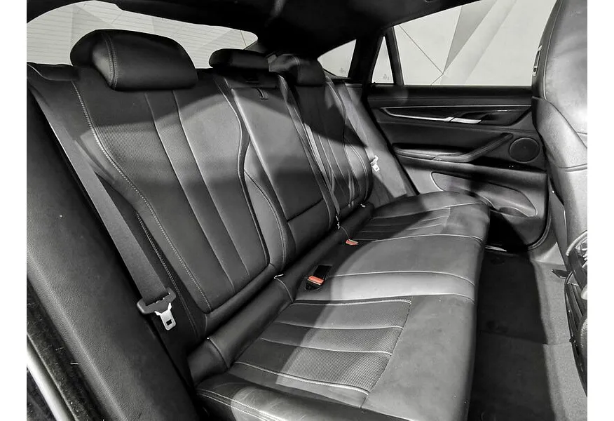 BMW X6 M 4.4 xDrive Steptronic (575 л.с.) Черный в АВИЛОН. Слайд №14
