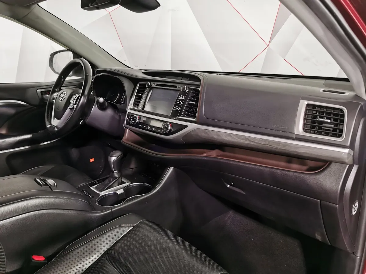 Toyota Highlander 3.5 AT AWD (249 л.с.) Престиж Красный в АВИЛОН. Слайд №12
