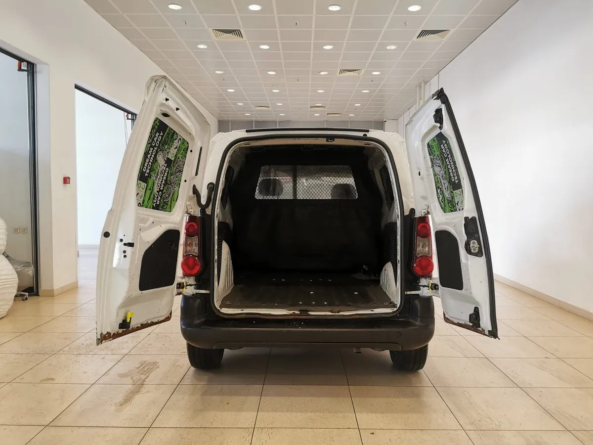 Peugeot Partner 1.6 MT (110 л.с.) Белый в АВИЛОН. Слайд №10