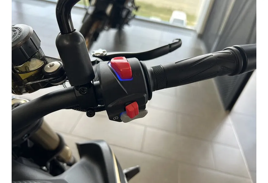 QJMOTOR SRK 550 554 см³ (56 л.с.) (56) 554 Черный в АВИЛОН. Слайд №15 QJMOTOR SRK 550 554 см³ (56 л.с.) (56) 554 Черный в АВИЛОН. Слайд №15