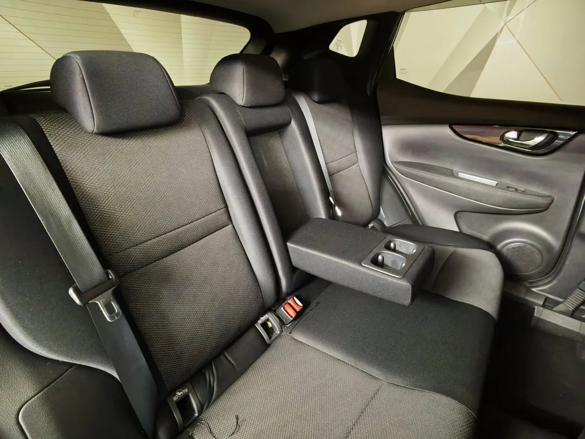 Nissan Qashqai 2.0 CVT AWD (144 л.с.) Серебристый в АВИЛОН. Слайд №17