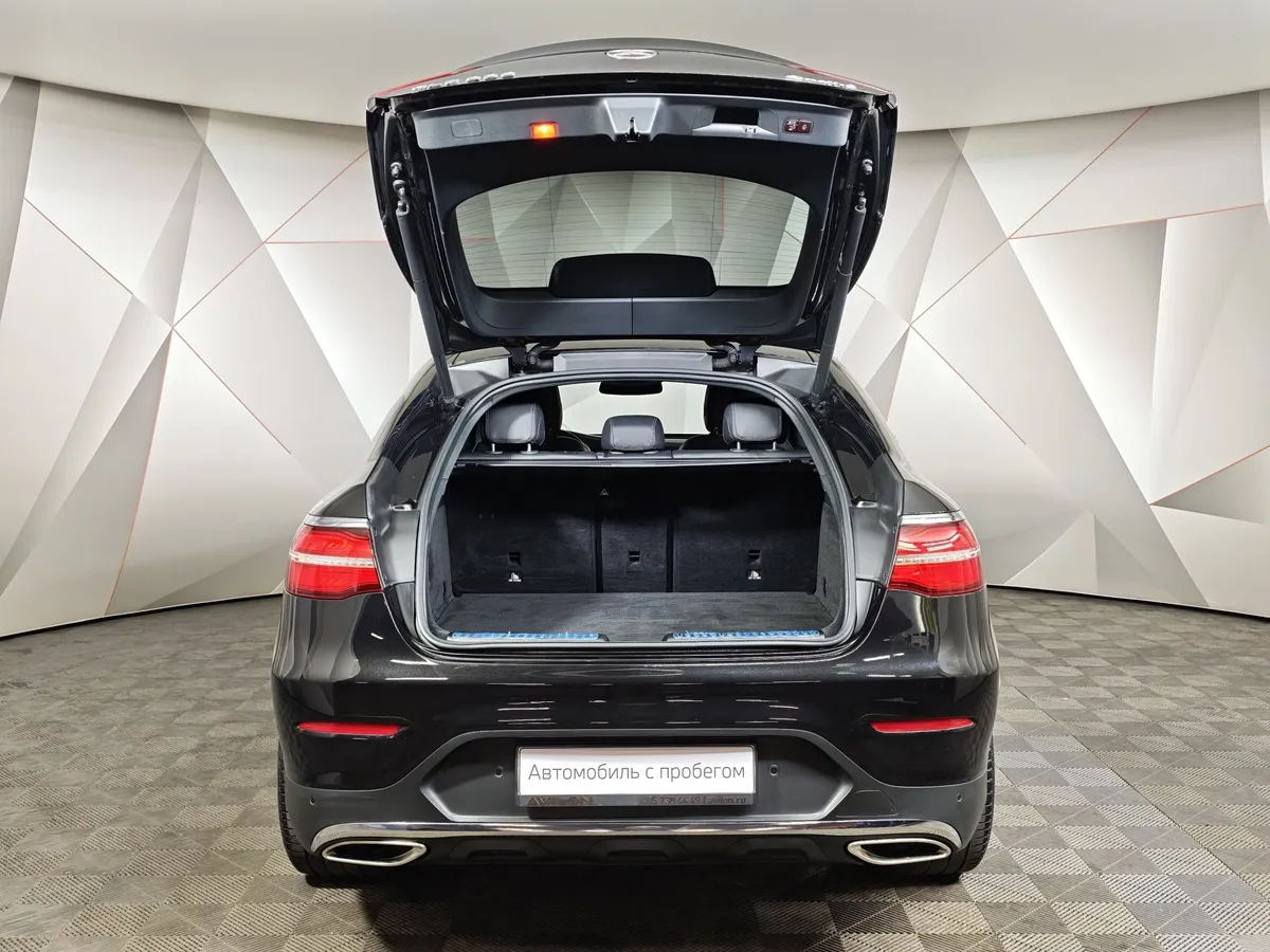 Mercedes-Benz GLC Купе 300 d 9G-TRONIC 4MATIC (245 л.с.) Premium Черный в АВИЛОН. Слайд №12