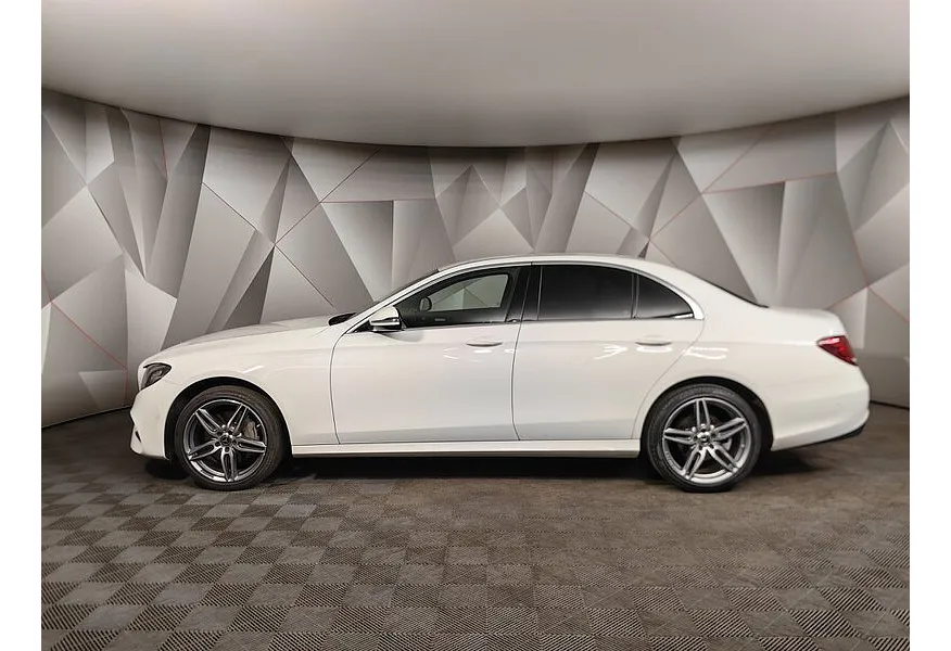 Mercedes-Benz E-Класс E 200 4MATIC 9G-TRONIC (197 л.с.) Sport (Локальная сборка) Белый в АВИЛОН. Слайд №5