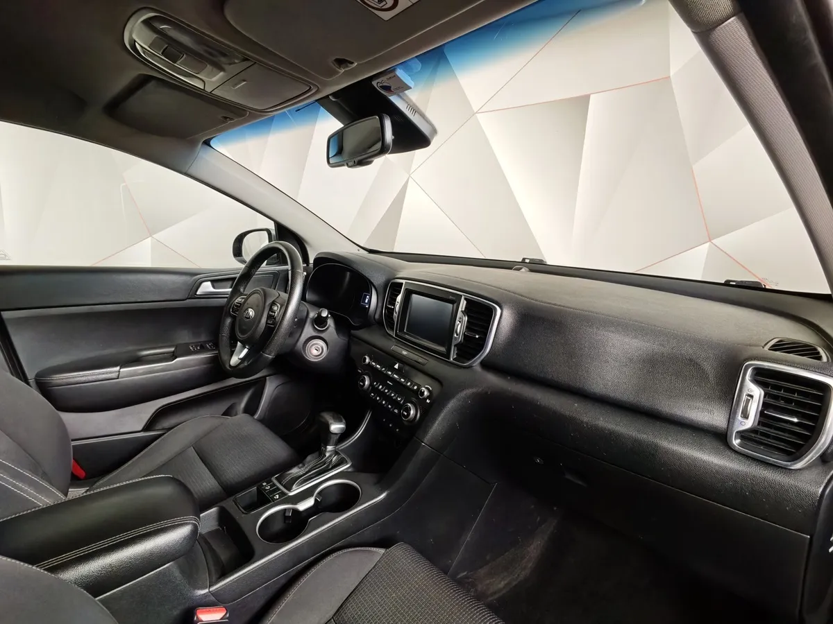 Kia Sportage 2.0 AT (150 л.с.) Серебристый в АВИЛОН. Слайд №13