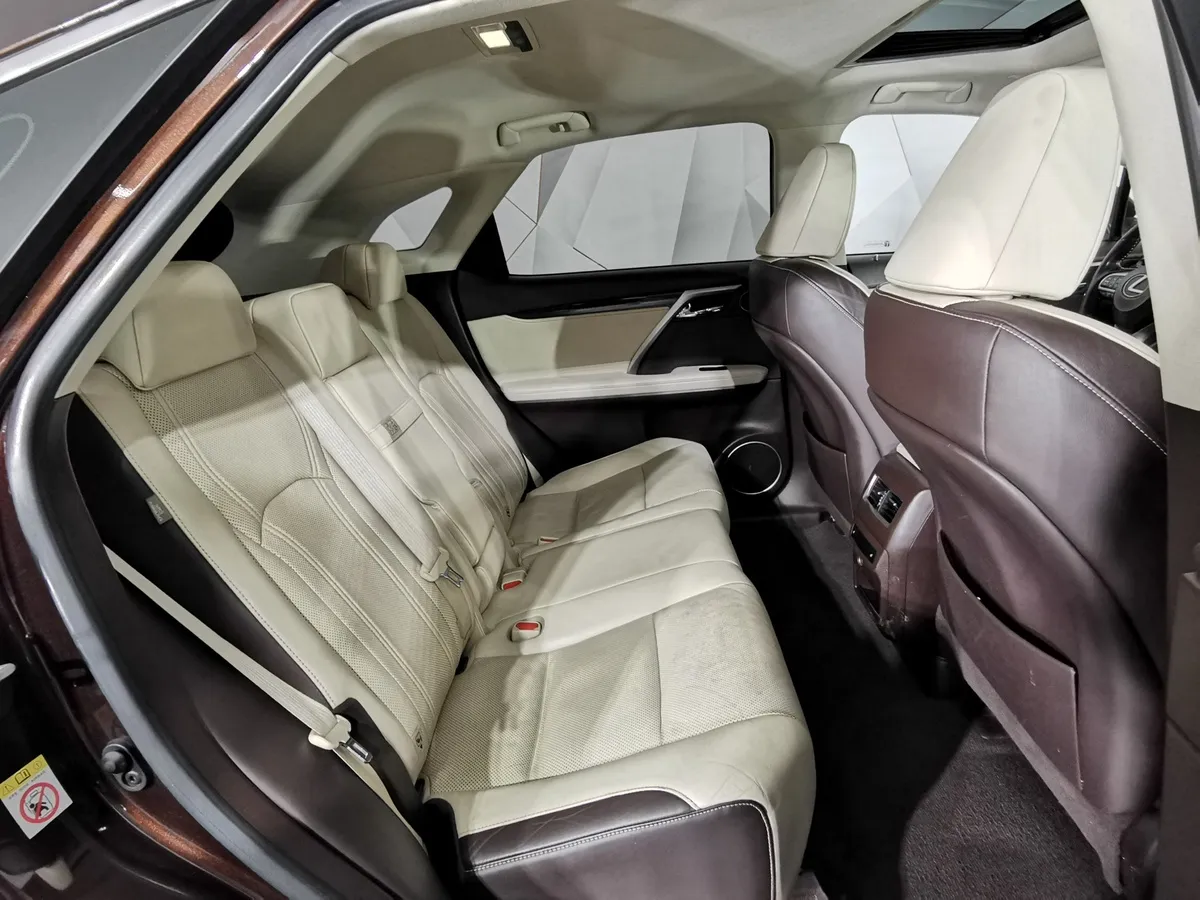 Lexus RX 350 AT AWD (300 л.с.) Executive Коричневый в АВИЛОН. Слайд №17