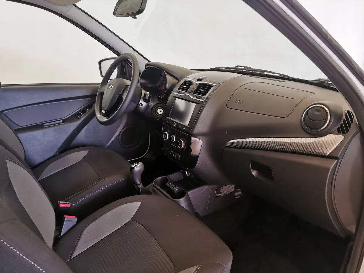 ВАЗ (Lada) Granta 1.6 MT 16 кл (106 л.с.) Белый в АВИЛОН. Слайд №12