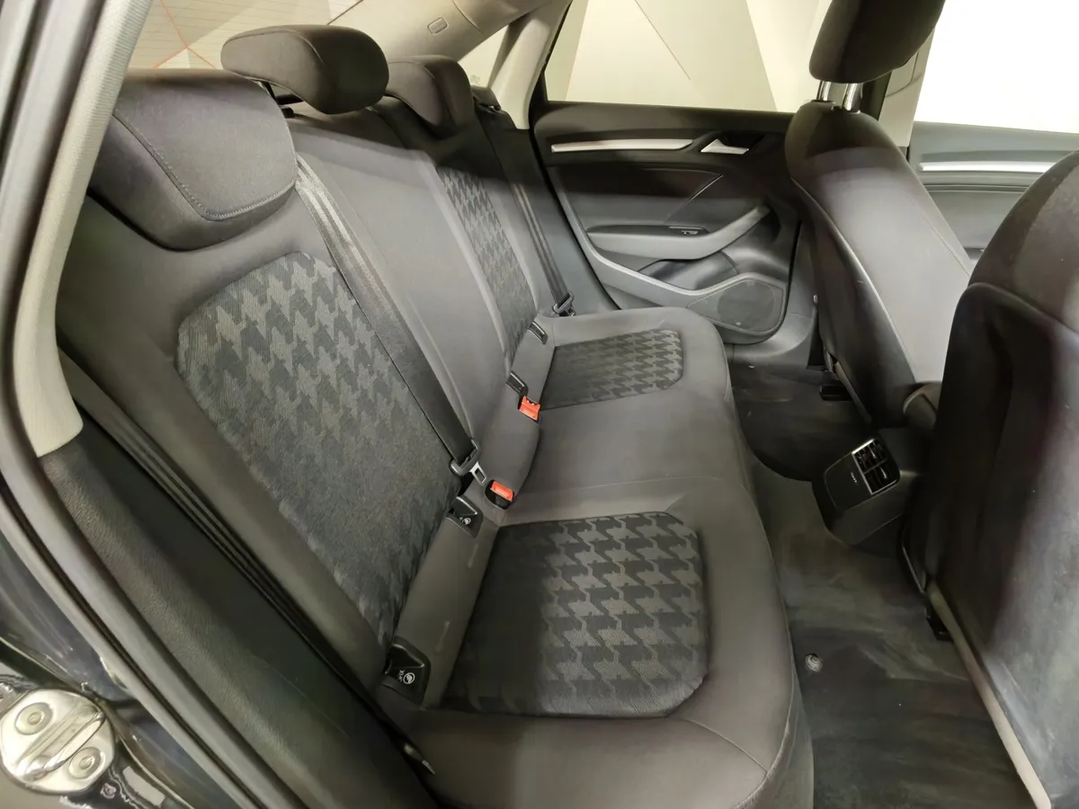 Audi A3 1.4 TFSI S tronic (125 л.с.) Ambition Коричневый в АВИЛОН. Слайд №15