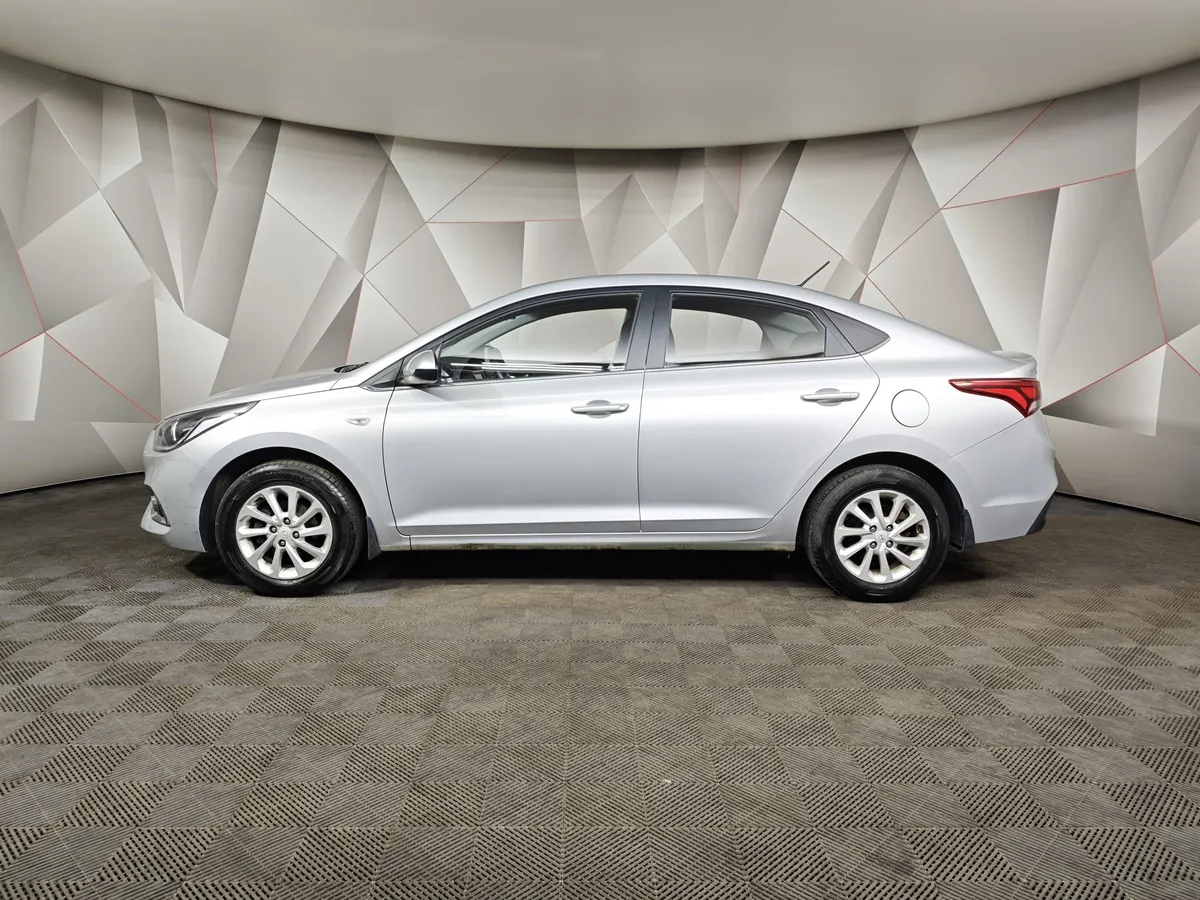 Hyundai Solaris 1.6 AT (123 л.с.) Elegance Серебристый в АВИЛОН. Слайд №5