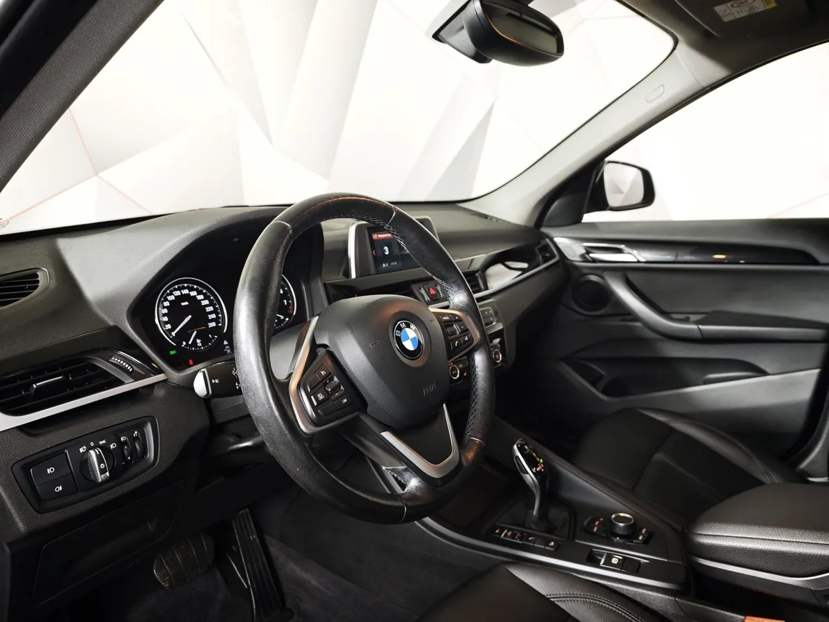 BMW X1 20i xDrive (192 л.с.) Advantage Синий в АВИЛОН. Слайд №11