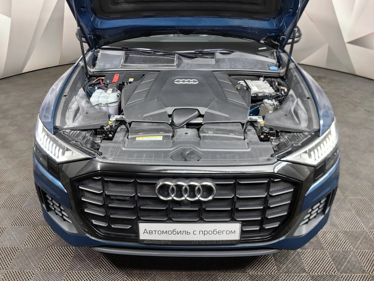 Audi Q8 55 TFSI Tiptronic quattro (340 л.с.) Синий в АВИЛОН. Слайд №10