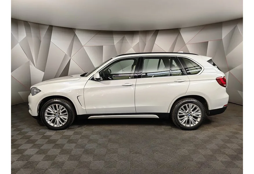 BMW X5 xDrive35i Steptronic (306 л.с.) Белый в АВИЛОН. Слайд №5