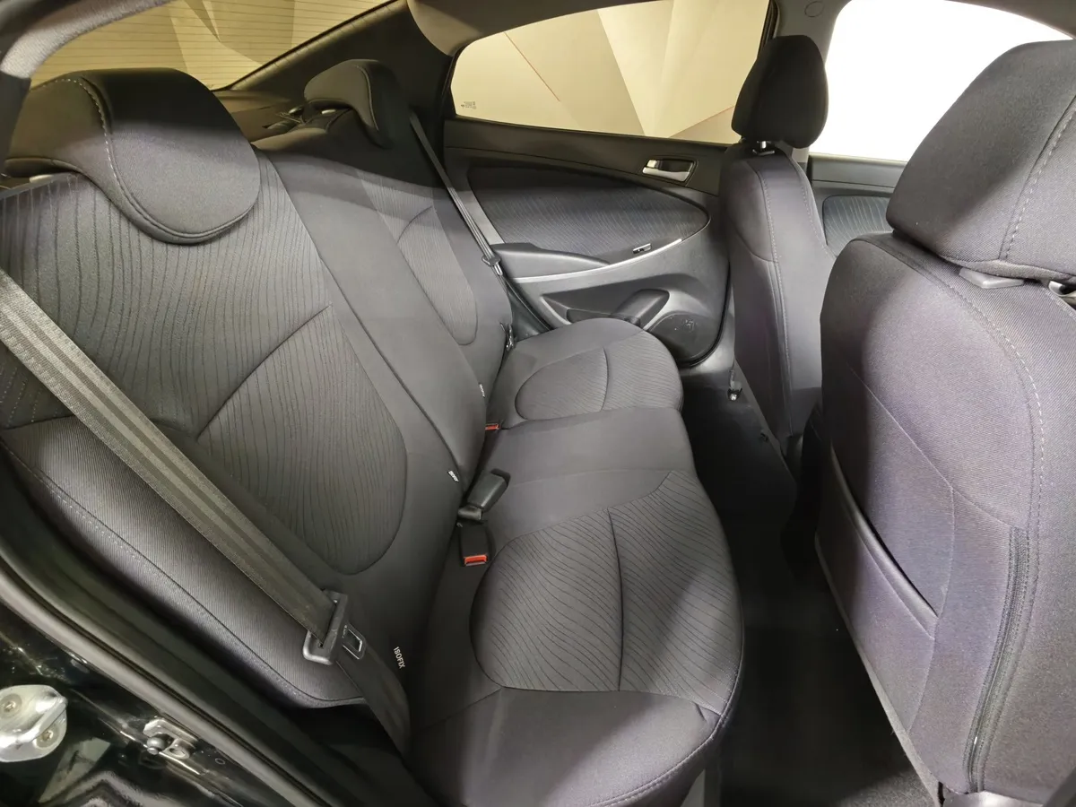 Hyundai Solaris 1.4 AT (107 л.с.) Style Черный в АВИЛОН. Слайд №15