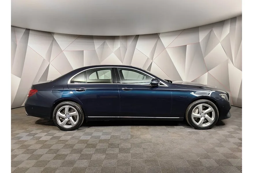 Mercedes-Benz E-Класс E 400 d 4MATIC 9G-TRONIC (333 л.с.) Luxury Зеленый в АВИЛОН. Слайд №6