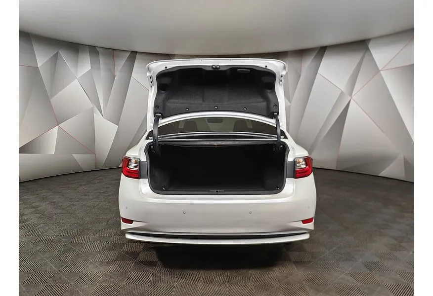 Lexus ES 200 AT (150 л.с.) Белый в АВИЛОН. Слайд №11