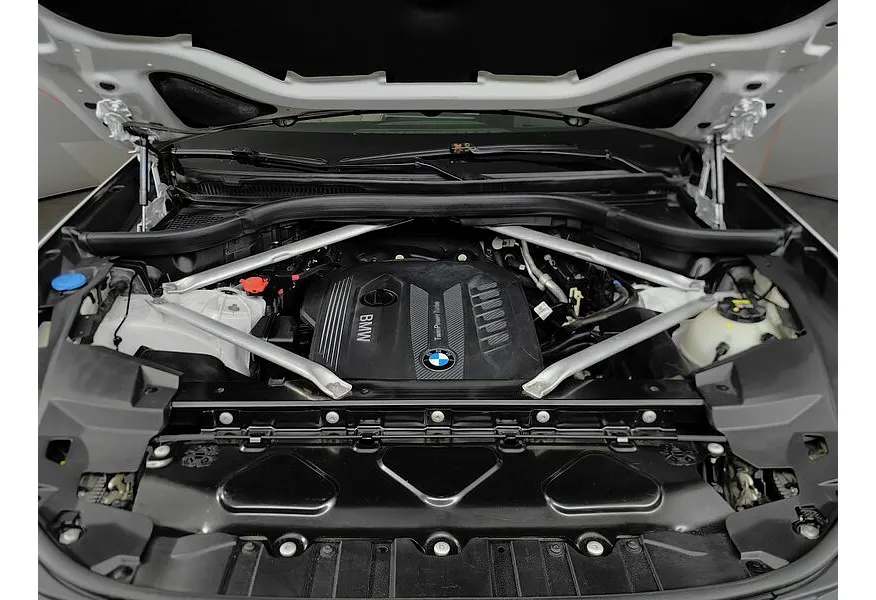 BMW X5 xDrive30d Steptronic (249 л.с.) M Sport Белый в АВИЛОН. Слайд №17