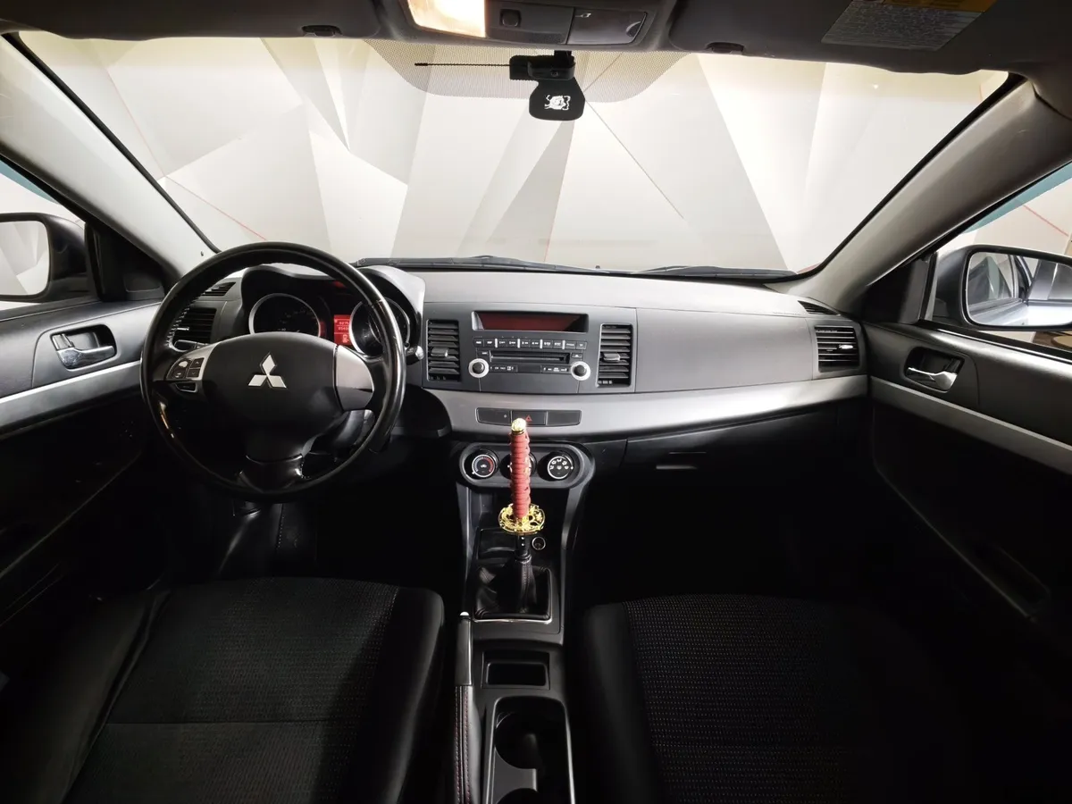 Mitsubishi Lancer 1.5 MT (109 л.с.) Зеленый в АВИЛОН. Слайд №14
