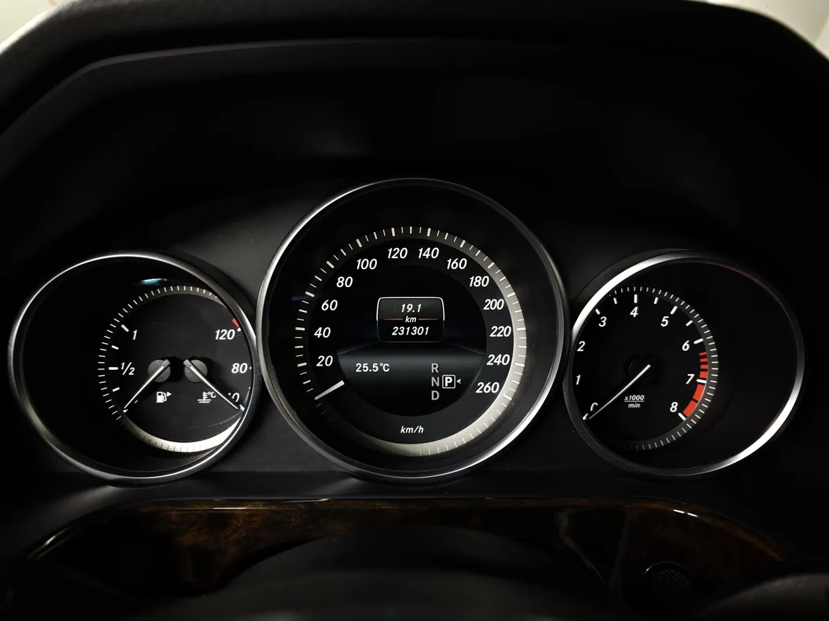 Mercedes-Benz E-Класс E 200 T BlueEfficiency 7G-Tronic Plus (184 л.с.) Синий в АВИЛОН. Слайд №17