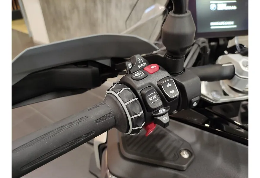 BMW Motorrad R 1300 GS Adventure R 1300 GS Adventure 1300 см³ (145) 1300 Черный в АВИЛОН. Слайд №9