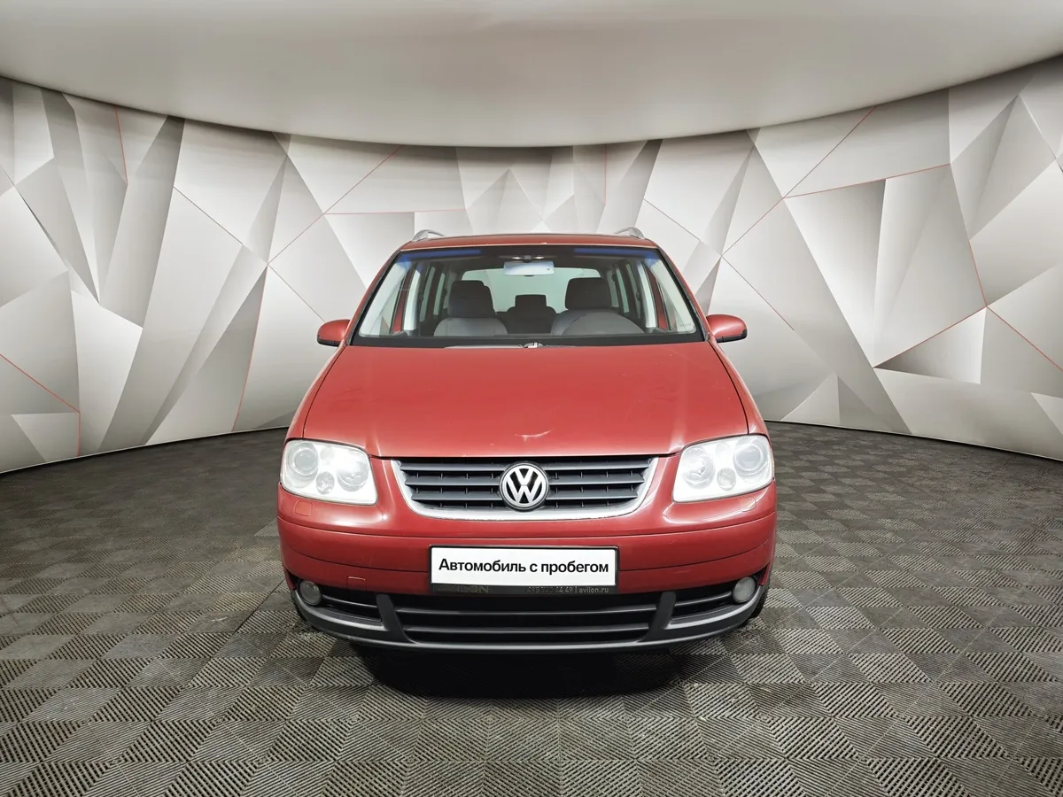 Volkswagen Touran 1.9 TDI AT (100 л.с.) Conceptline Красный в АВИЛОН. Слайд №7