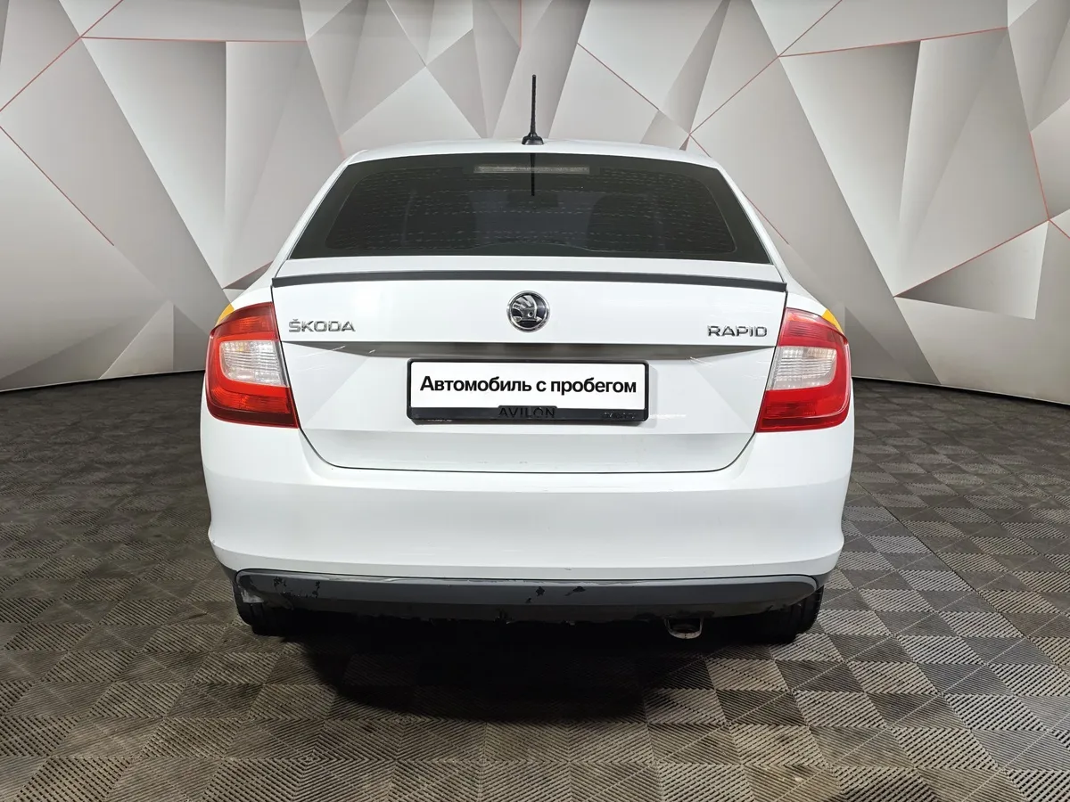 Skoda Rapid 1.6 AT (110 л.с.) Белый в АВИЛОН. Слайд №8