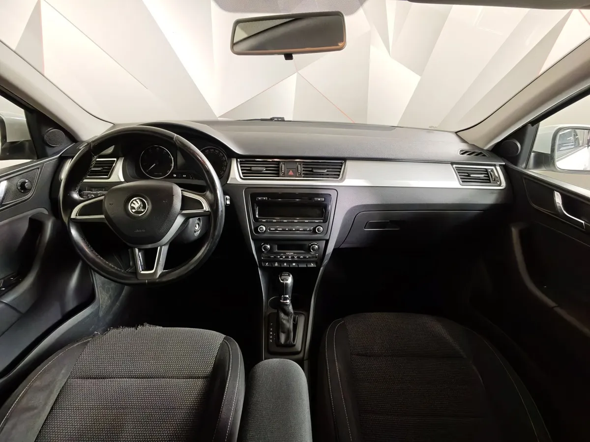 Skoda Rapid 1.4 TSI DSG (122 л.с.) Белый в АВИЛОН. Слайд №13