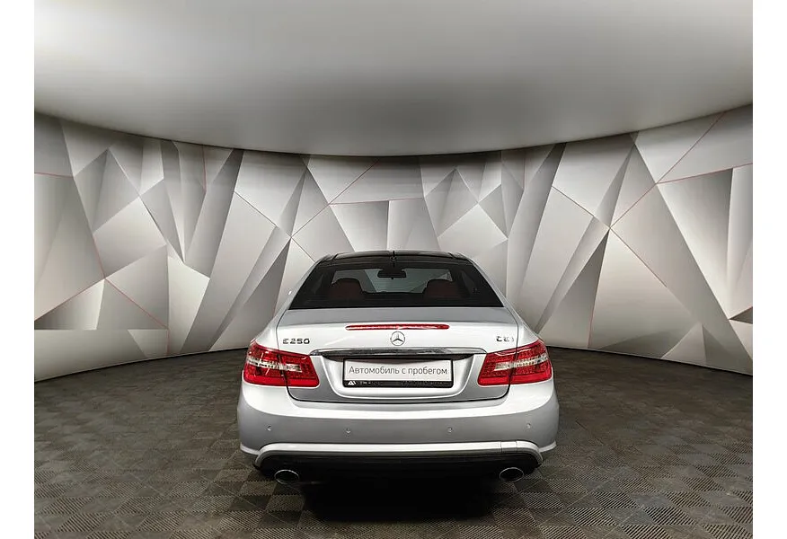 Mercedes-Benz E-Класс E 250 T BlueEfficiency 7G-Tronic Plus (204 л.с.) Серебристый в АВИЛОН. Слайд №8