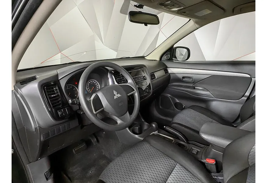 Mitsubishi Outlander 2.0 CVT (146 л.с.) Invite Черный в АВИЛОН. Слайд №19