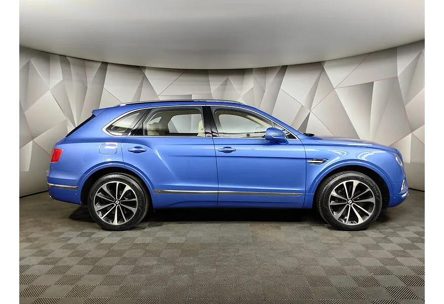 Bentley Bentayga 6.0 AT AWD (608 л.с.) Голубой в АВИЛОН. Слайд №6