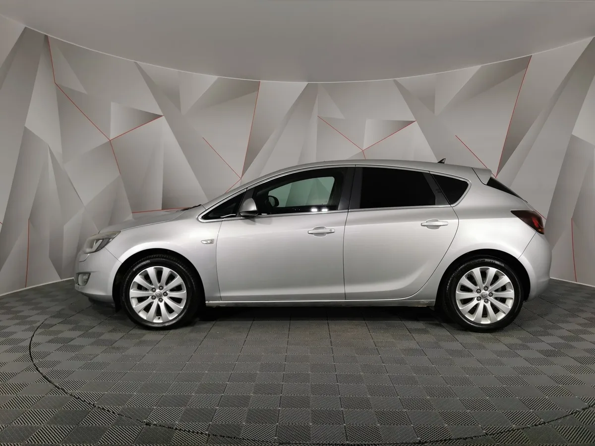 Opel Astra 1.6 AT (115 л.с.) Серебристый в АВИЛОН. Слайд №5