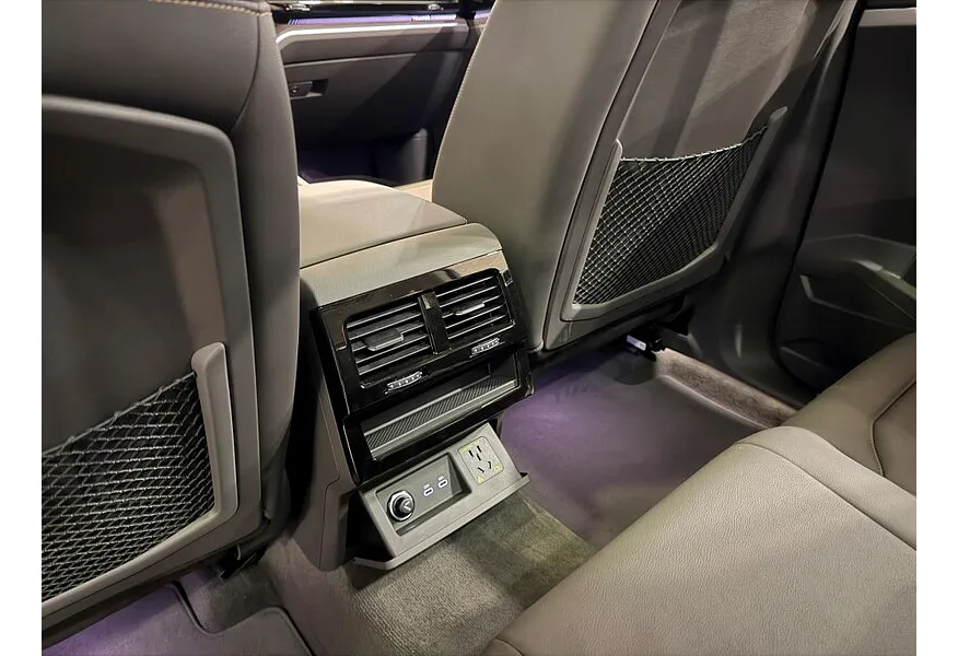 Volkswagen Touareg 2.0 TSI Tiptronic 4Motion (265 л.с.) Черный в АВИЛОН. Слайд №13