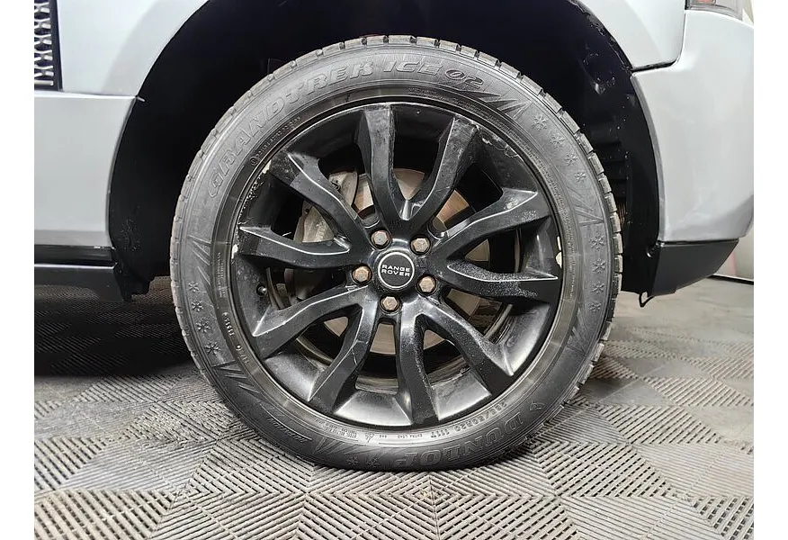 Land Rover Range Rover 3.6 TD AT (271 л.с.) Серебристый в АВИЛОН. Слайд №9