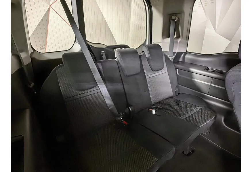 Honda Stepwgn 1.5 CVT 4WD (150 л.с.) Белый в АВИЛОН. Слайд №19