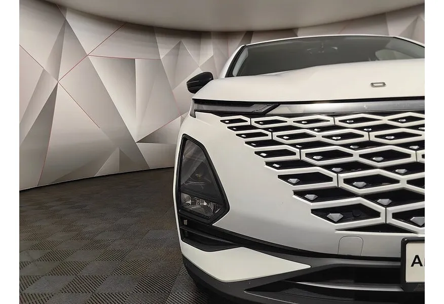 АВИЛОН - Omoda C5 1.5T CVT (147 л.с.) Joy Белый - slide 18
