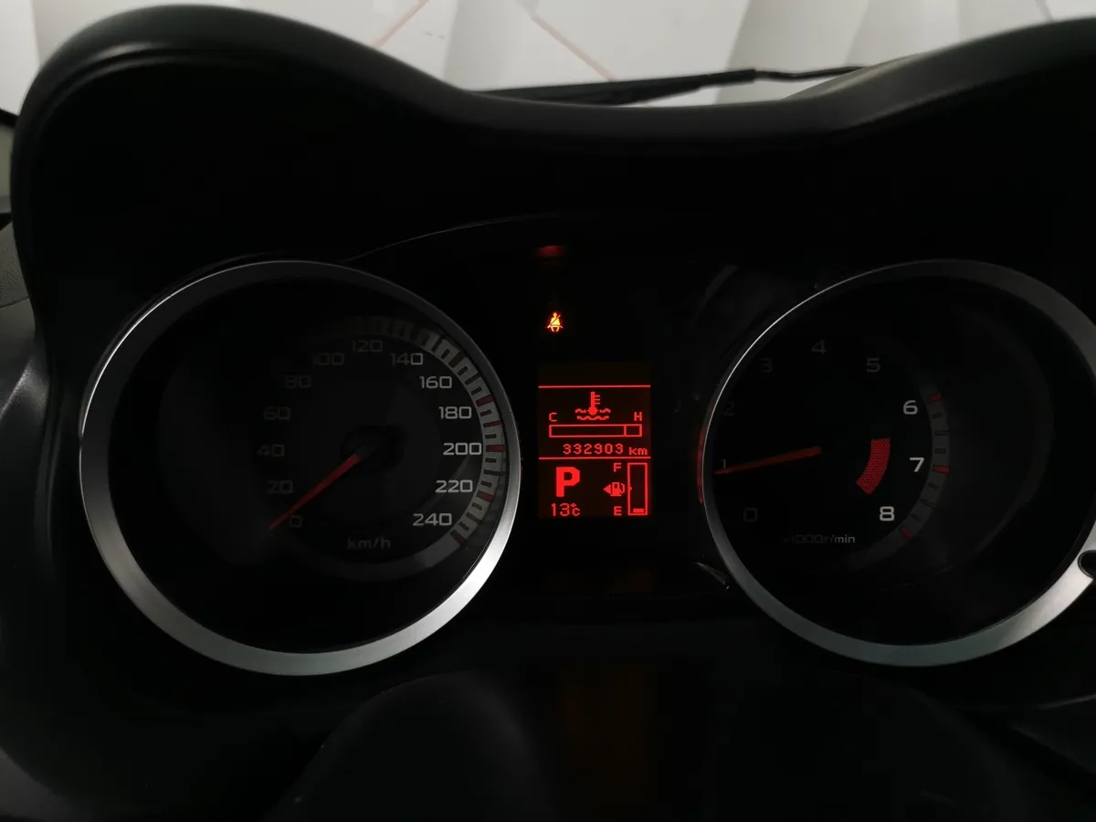 Mitsubishi Lancer 1.6 AT (117 л.с.) Зеленый в АВИЛОН. Слайд №18