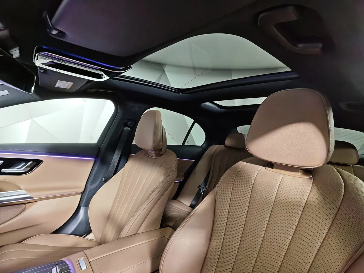 Mercedes-Benz E-Класс E 300 4MATIC (258 л.с.) Белый в АВИЛОН. Слайд №27