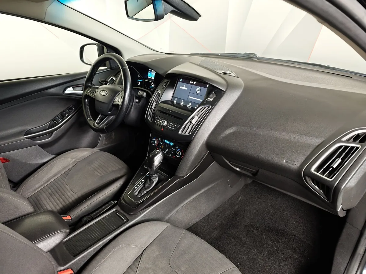 Ford Focus 1.5 EcoBoost AT (150 л.с.) Titanium Черный в АВИЛОН. Слайд №13