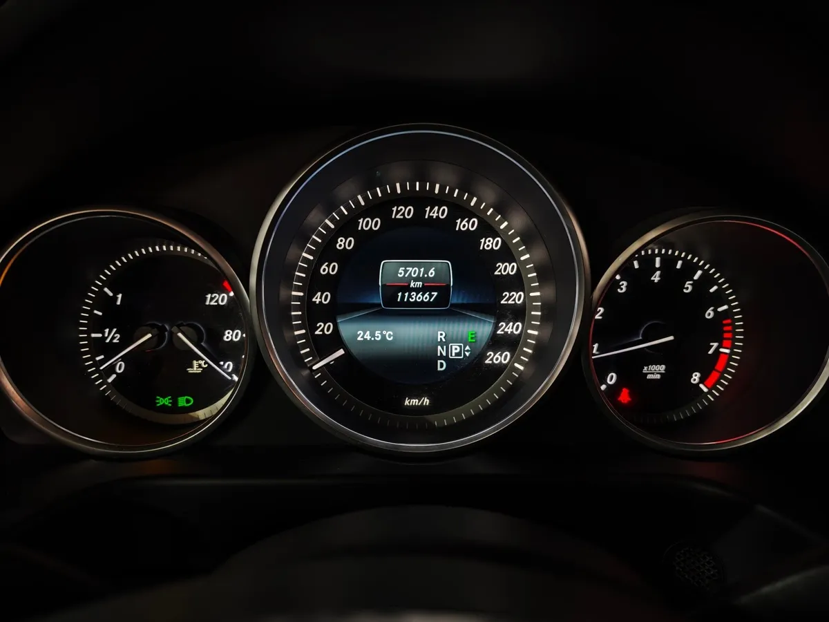 Mercedes-Benz E-Класс E 200 T CGI BlueEfficiency AT (184 л.с.) Синий в АВИЛОН. Слайд №18