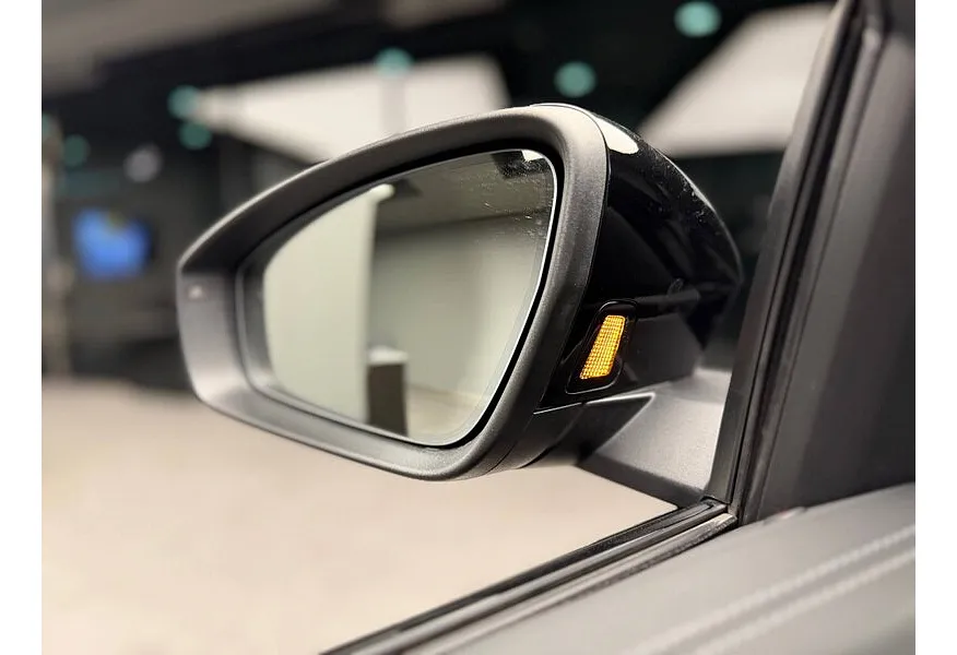 Audi Q5 L 2.0 40 TFSI S tronic quattro (204 л.с.) Черный в АВИЛОН. Слайд №17