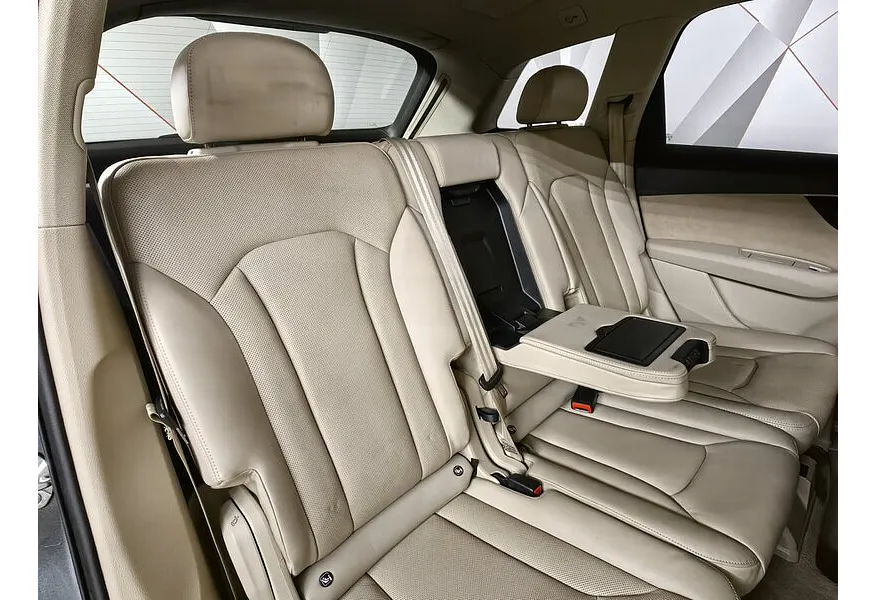 Audi Q7 3.0 TDI Tiptronic quattro (249 л.с.) Серый в АВИЛОН. Слайд №17