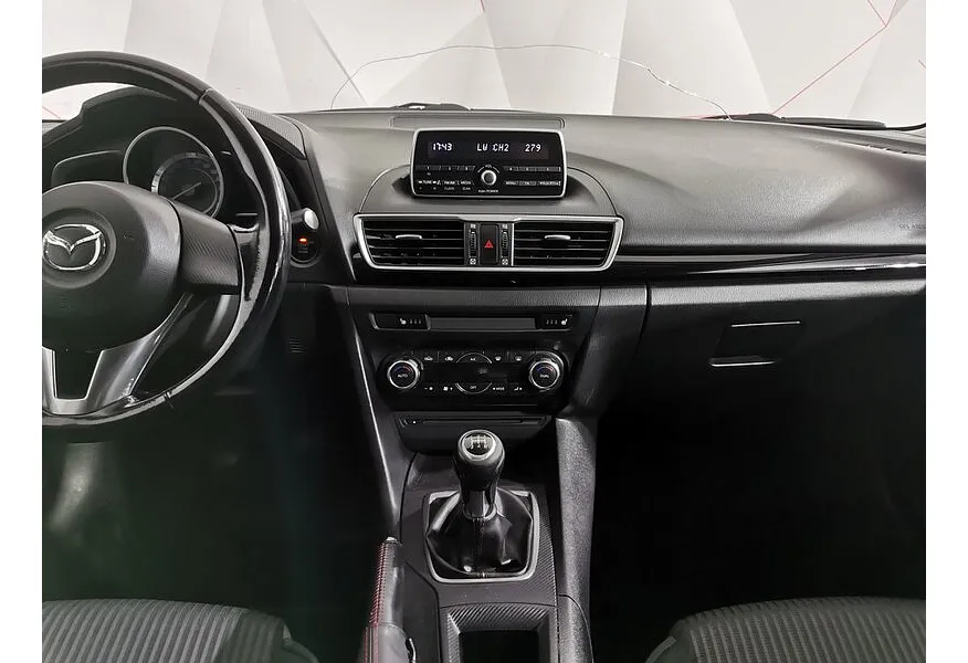 Mazda 3 1.6 MT (104 л.с.) Красный в АВИЛОН. Слайд №15 Mazda 3 1.6 MT (104 л.с.) Красный в АВИЛОН. Слайд №15