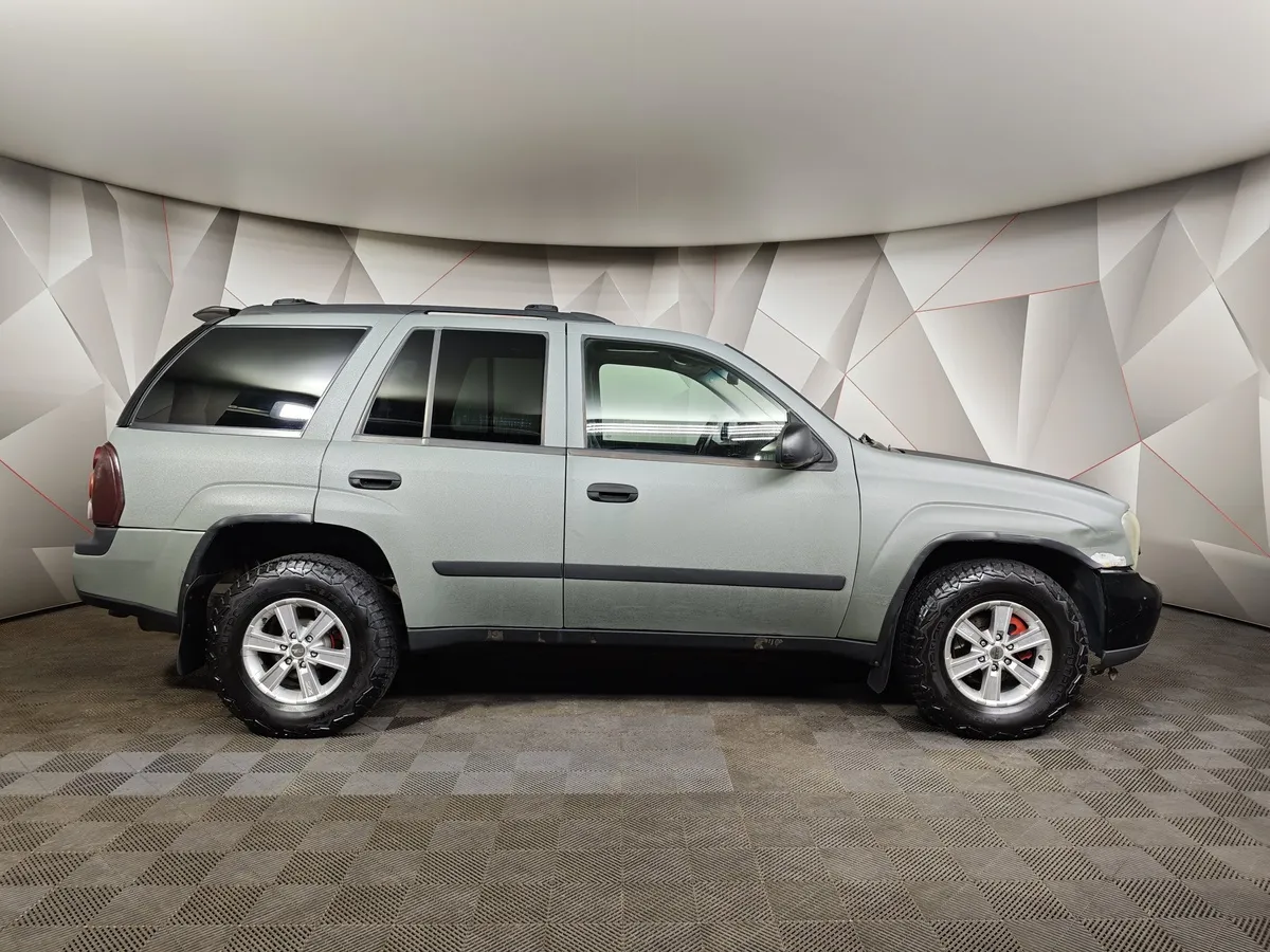 Chevrolet TrailBlazer 4.2 AT 4WD (275 л.с.) Серый в АВИЛОН. Слайд №6