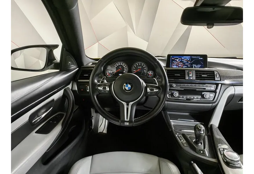 BMW M4 3.0 DCT (450 л.с.) Желтый в АВИЛОН. Слайд №15