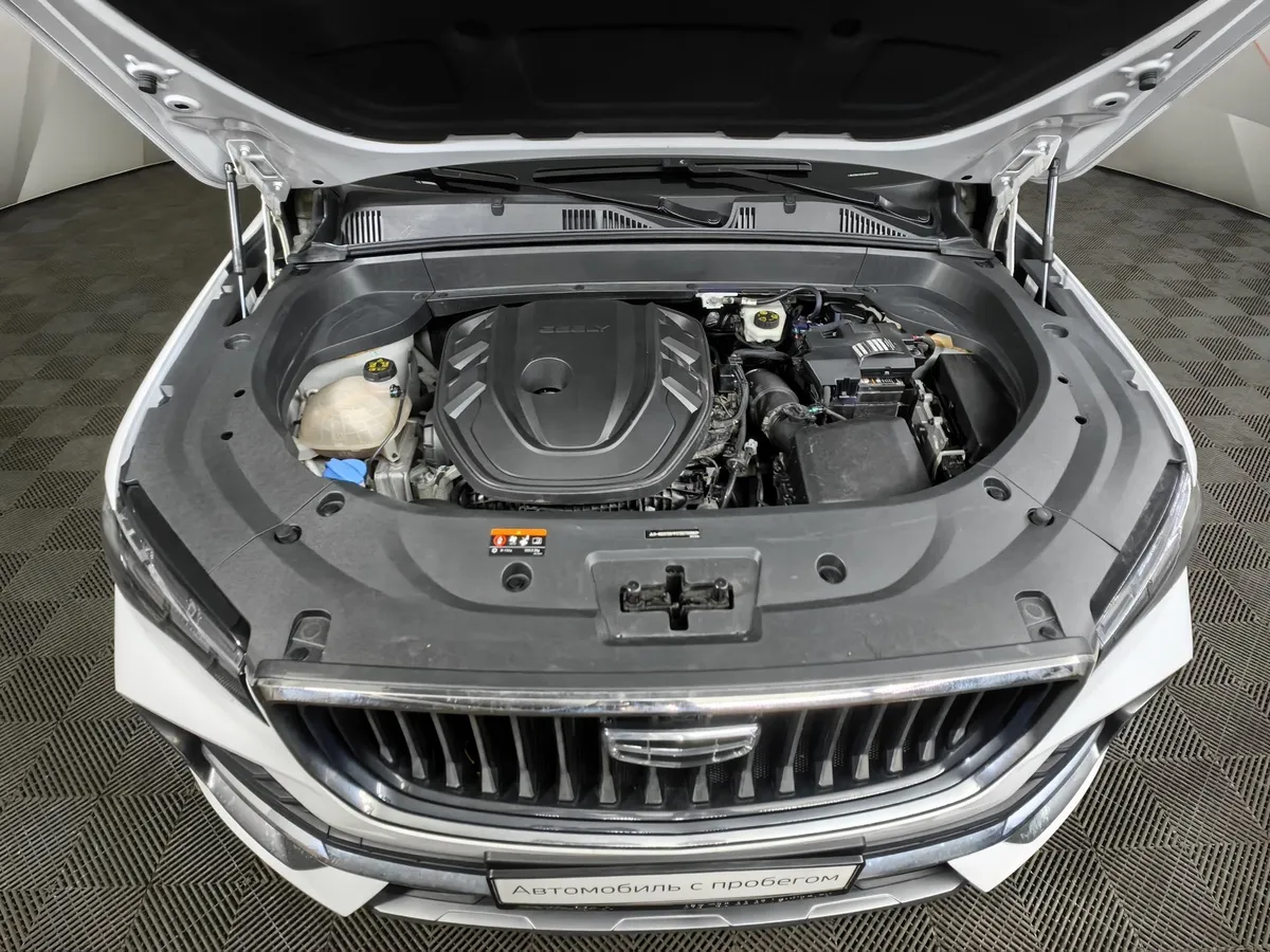 Geely Monjaro 2.0T 8AT 4WD (238 л.с.) Flagship Белый в АВИЛОН. Слайд №11