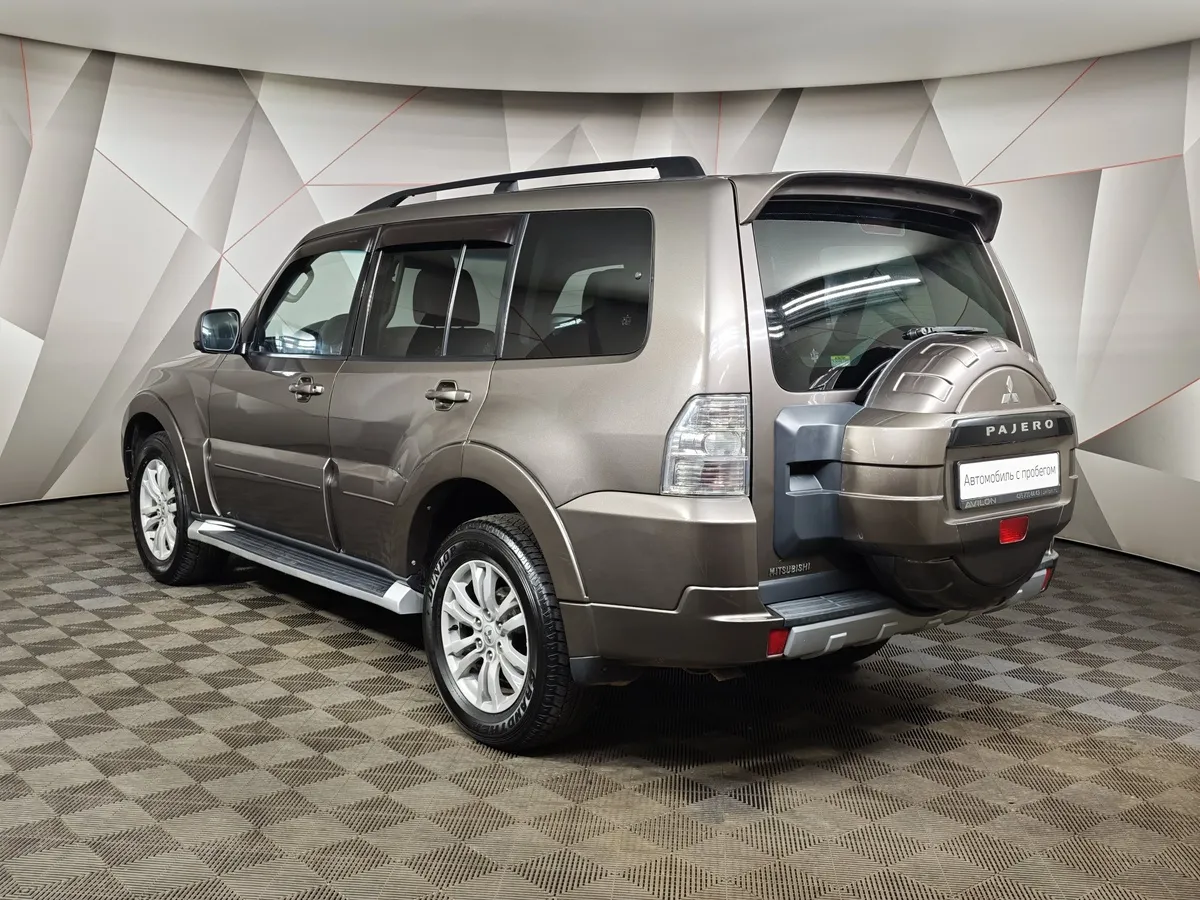 Mitsubishi Pajero 3.0 AT AWD (178 л.с.) Коричневый в АВИЛОН. Слайд №4