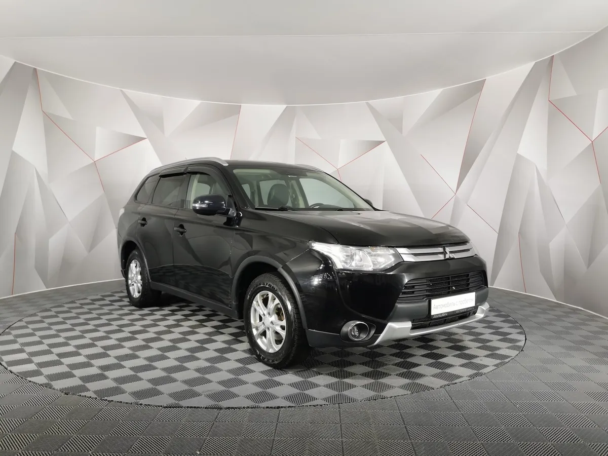 Mitsubishi Outlander 2.0 CVT 4WD (146 л.с.) Черный в АВИЛОН. Слайд №3
