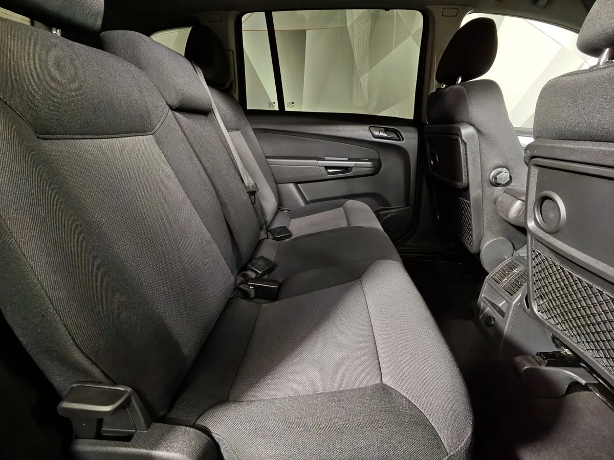 Opel Zafira 1.8 Easytronic (140 л.с.) Черный в АВИЛОН. Слайд №14