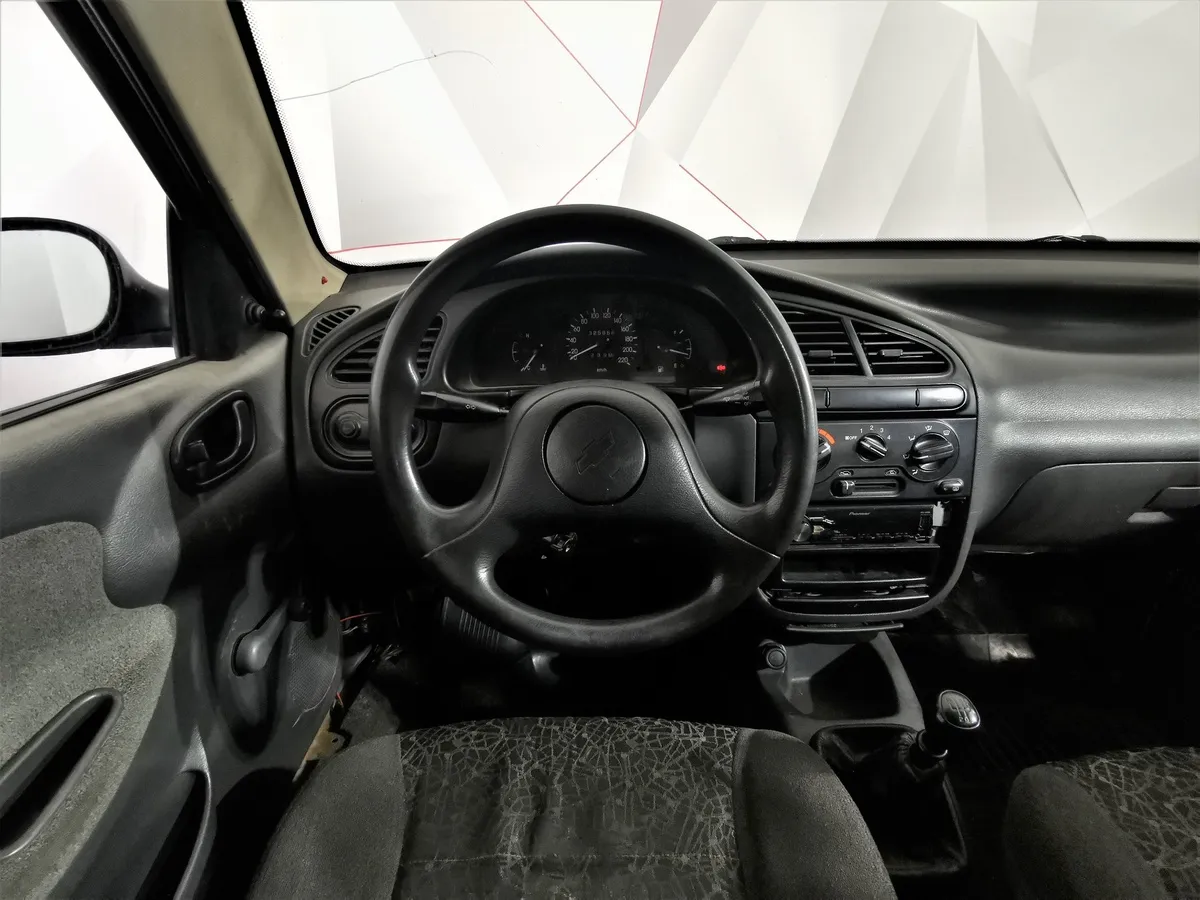 Chevrolet Lanos 1.5i MT (86 л.с.) Черный в АВИЛОН. Слайд №12