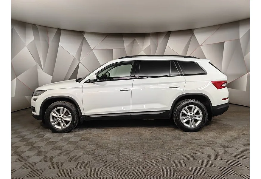 Skoda Kodiaq 1.4 TSI DSG (150 л.с.) Белый в АВИЛОН. Слайд №5